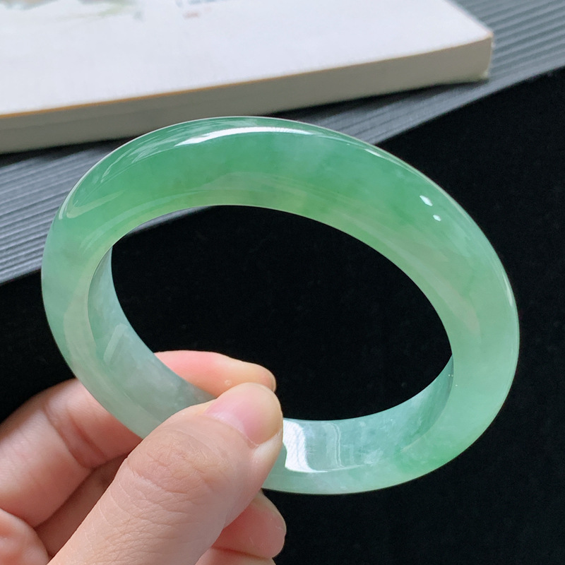 Bracelet en jadéite, jade ciré - Lighting avis et prix