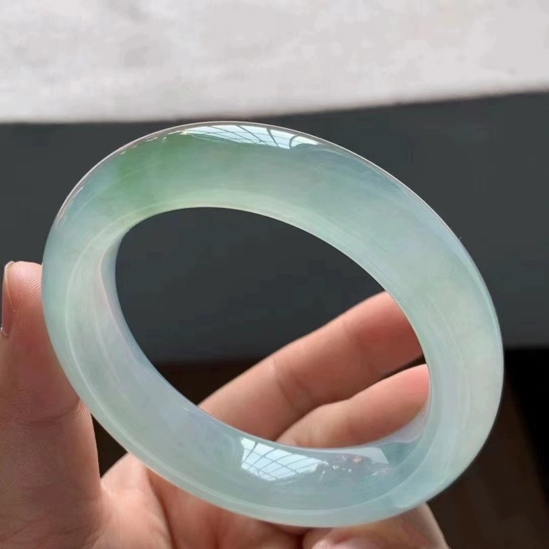 Bracelet en jadéite fine trans - Lighting avis et prix